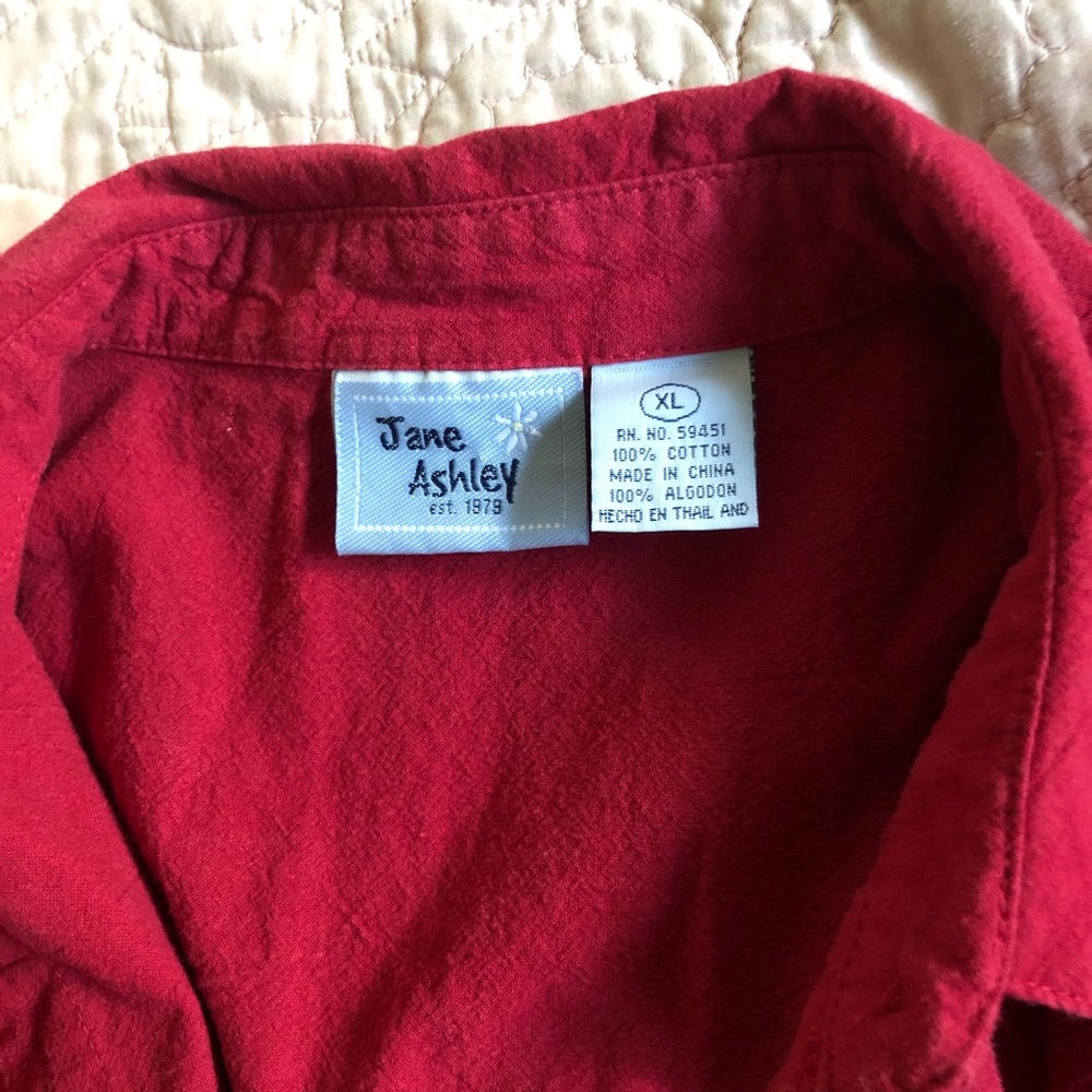 Embroidered Tank - Picture 4 of 4
